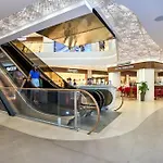 Luxury Apartment With Panoramic Sea Views In Mercury Towers