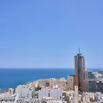Luxury Apartment With Panoramic Sea Views In Mercury Towers