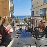 Sunshore N5 - Sea Views, Cozy Balcony, Steps From The Promenade