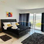 Miguel Ville Golden Sands Manikata