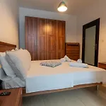 Cozy Bedroom, Shared Bathroom -Gzira