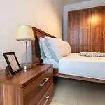 Cozy Bedroom, Shared Bathroom -Gzira