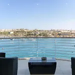 Stunning Seafront 3Br Apt With Terrace In Sliema By 360 Estates