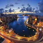 Spinola Bay Sea,Restaurants & Nightlife