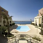 Luxury Seaview & Pool-Hosted By Sweetstay