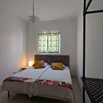 Fly Dodo Summer Residence
