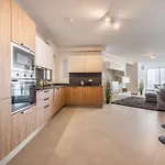Restful Retreat Modern Apartment & Large Spaces