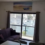 Modern,1 Bedroom Seafront Apt In St Paul'S Bay 3