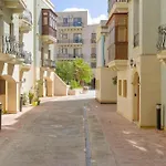 Cosy 1Br Apt With Sofabed & Balcony In St'Julians By 360 Estates
