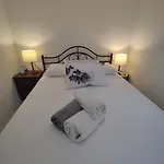Malta, Sliema Holiday Flat - Minutes From The Sea!