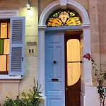 Malta, Sliema Holiday Flat - Minutes From The Sea!
