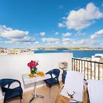 Penthouse With Seaview Terrace