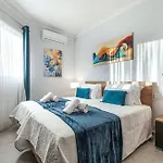 Luxurious & Spacious 2Bd Penthouse With Large Terrace & Jacuzzi At The Podium - Yacht Marina Area, Close To Valletta