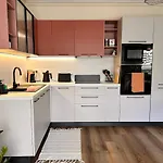 New Luxury Apartment With Indoor Jacuzzi Hot Tub