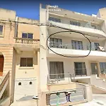 Swieqi Sunny Central Airy Quiet Apartment In Malta