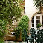 Village Knights Accommodation