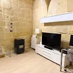 St Elias Apartment