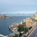 Unique Seafront Loft Overlooking Valletta'S Views By 360 Estates
