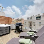 St Julian'S Skyline Penthouse With Jacuzzi