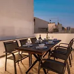 Townhouse With Jacuzzi And Bbq, Near Balluta Bay Beach