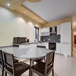 New!!! Luxury Belmonte Heights