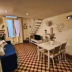 Duplex Traditional House In Valletta Centre