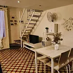 Duplex Traditional House In Valletta Centre