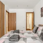 Modern Apartment Direct Access To Sliema Beaches
