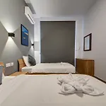 Kuya 3Br Maisonette By Jl