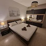 Amazing Apartment In Sliema