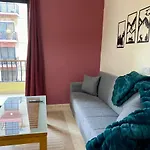 Red Rose Modern Apartment In The Heart Of San Pawl