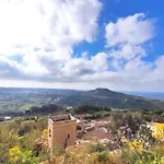 Hilltop - Studios With Sea & Country Views
