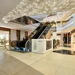 Enchanting One-Bedroom Apartment On 25Th Floor