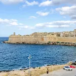 Cosy 1Br Home In The Heart Of Vibrant Valletta By 360 Estates