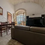 Seafront Apartment In Valletta