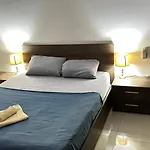 Gold Room With Private Bathroom