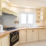 Spacious 3 Bedroom, 2 Bathroom, Apt In Sliema