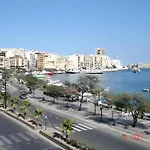Sliema Viani Large Superior 3-Bedroom Apartment