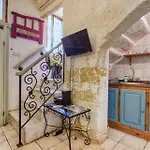 Valletta Townhouse With Maltese Balcony
