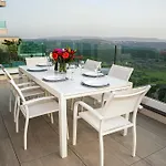 A52 - Apartment With Sea And Country Views