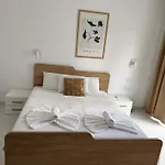 New Luxury 2 Bed With Patio Near Aquarium