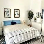 Entire House Highly Central Near Valletta - Holliday Planning Service - Adults, Family Historic, Gastronomical, Events & Summer Holidays - Wifi - Parking - Non-Sharing