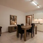 Larger Than Usual 3Bd Apartment