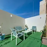 Modern & Cozy 3Br Maisonette With Private Terrace By 360 Estates