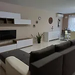 Large 3 Bedroom - Central Bugibba