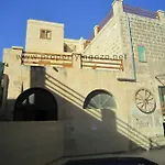Cauchi 5 Bedroom Farmhouse In Gharb