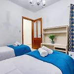 Charming 3Br Maisonette With Private Backyard & Ac By 360 Estates
