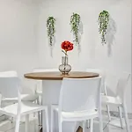 Modern Central 3-Br Apt With Views Of Valletta