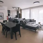 The Valley Collection - Suite A10