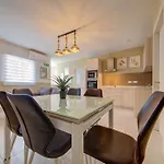 Spacious, Fully Equipped 4Br Home In Pieta With Wifi By 360 Estates